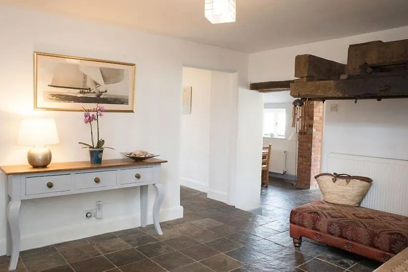 Holiday home Elliotts Barns - With Hot Tubs, Close To Coast Venn Ottery United Kingdom